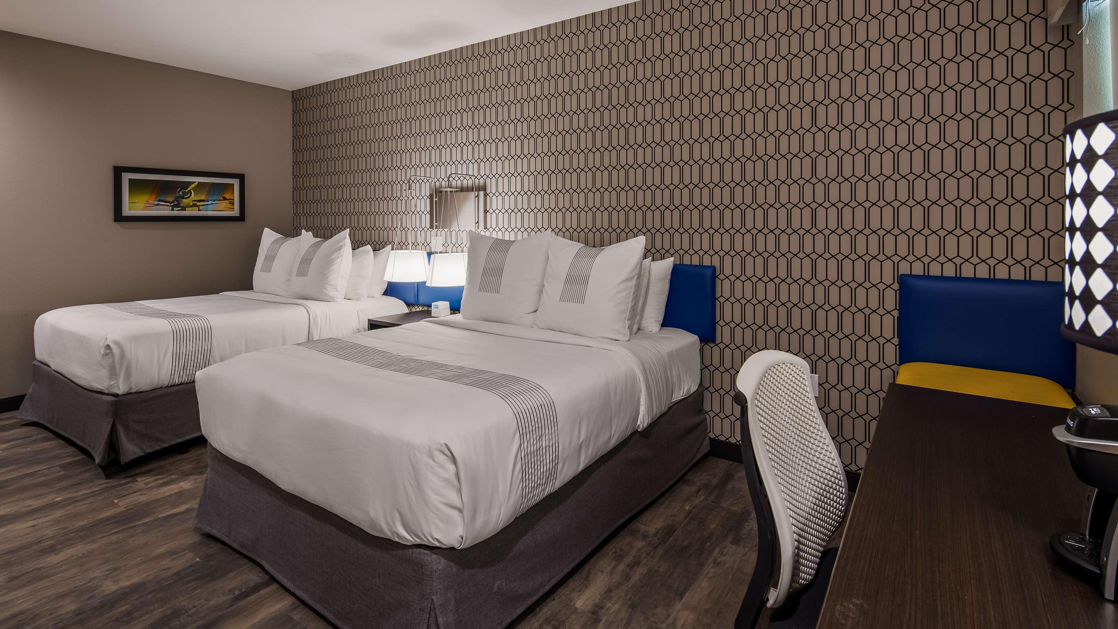 Glo Best Western Tulsa-Catoosa East Route 66 Екстериор снимка