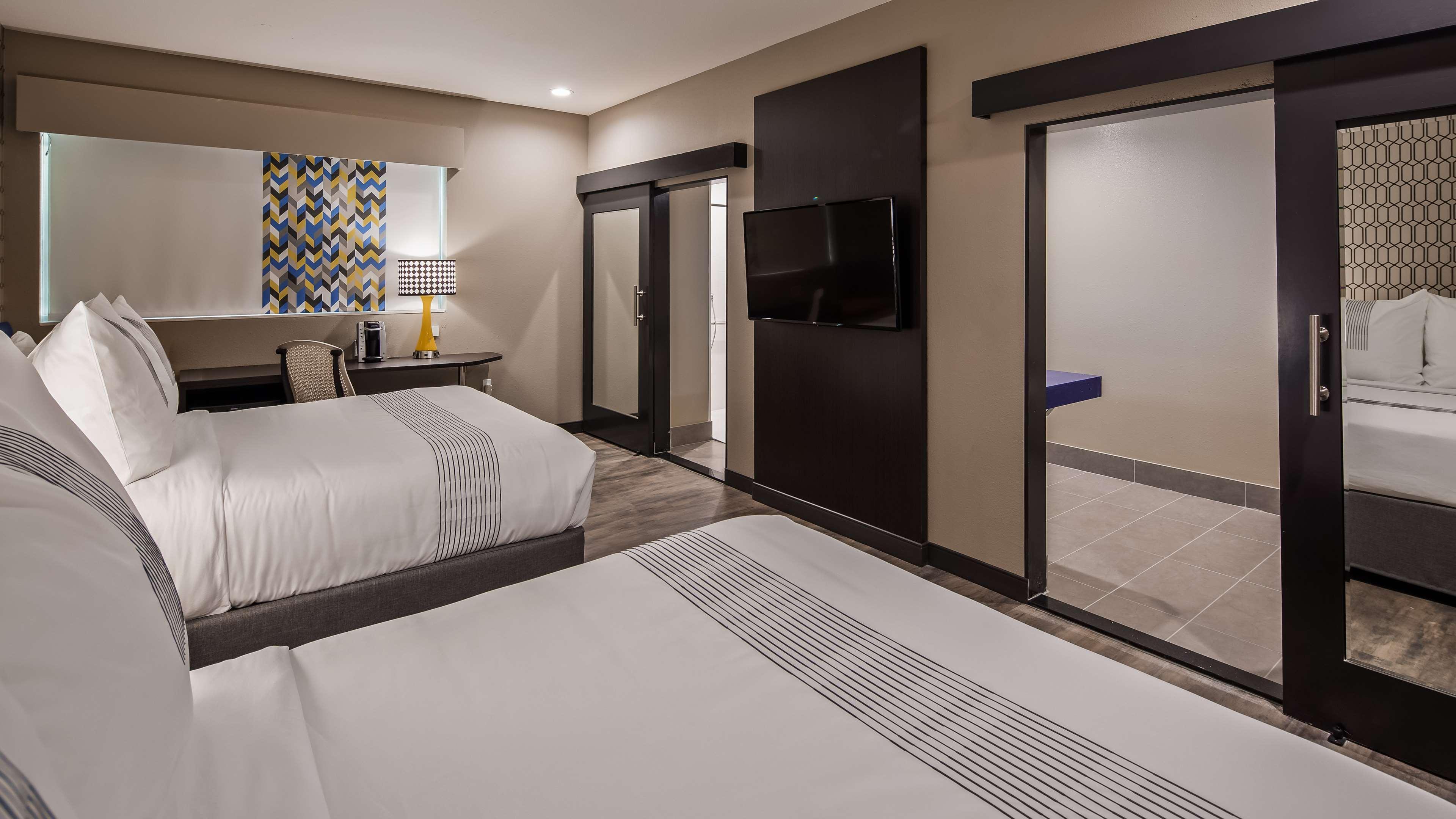 Glo Best Western Tulsa-Catoosa East Route 66 Екстериор снимка